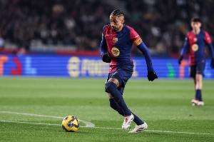 斯基拉：巴萨正与拉菲尼亚商谈续约，球员本赛季28球22助