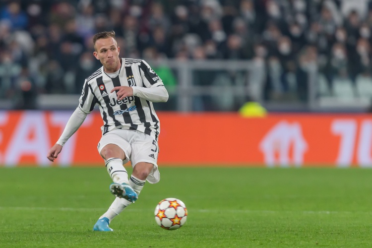 罗马诺确认：尤文图斯与格雷米奥就阿图尔租借达成协议，不含买断条款